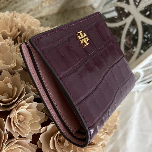 New Tory Burch Blake embossed crocodiles wallet - Picture 6 of 6